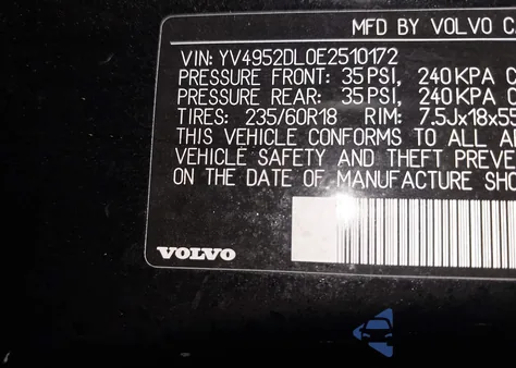 2014 Volvo Xc60 3.2 Premier Plus z USA, uszkodzony, nr VIN YV4952DL0E2510172